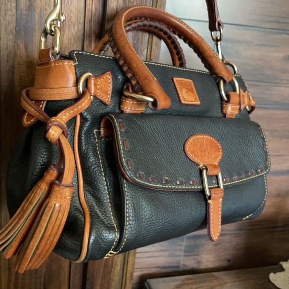 Dooney & Bourke purse - Picture 2 of 2